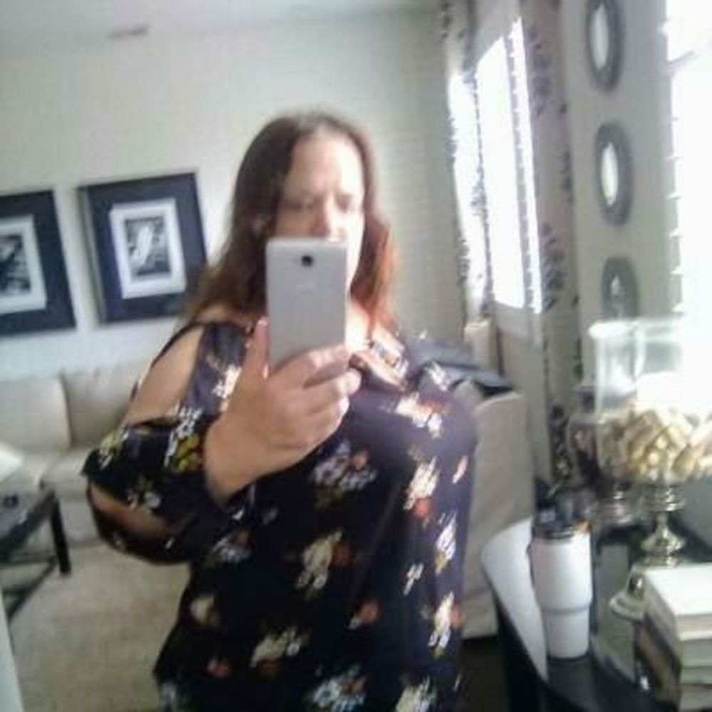 Meet your Posher, Leeann